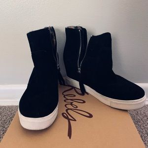 Saidi Faux Fur Lined Heel Boot- Black